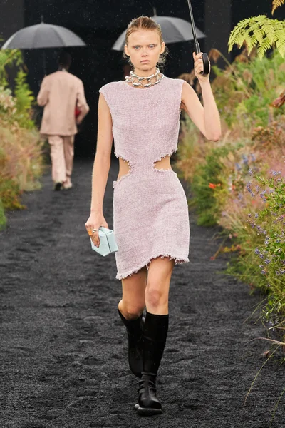 Look 13
